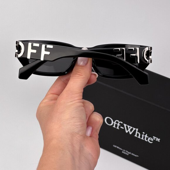 Off-White FILLMORE Sunglasses – Black Square Frame | Model  display picture 1